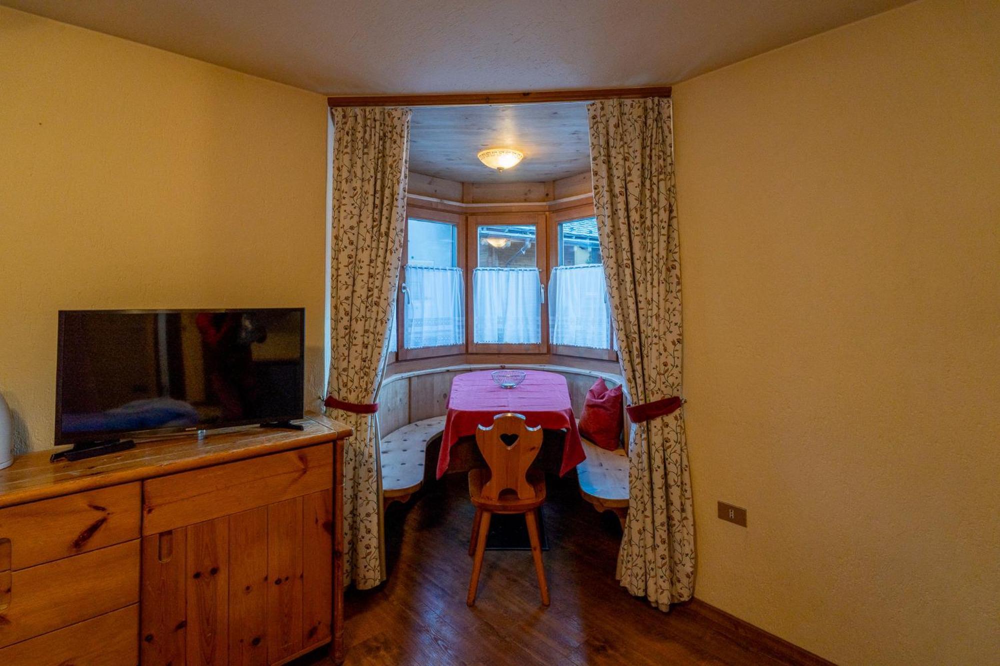 Residence L'Arcobi Ливиньо Экстерьер фото