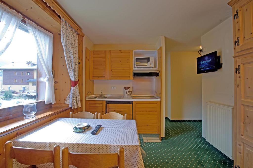 Residence L'Arcobi Ливиньо Экстерьер фото