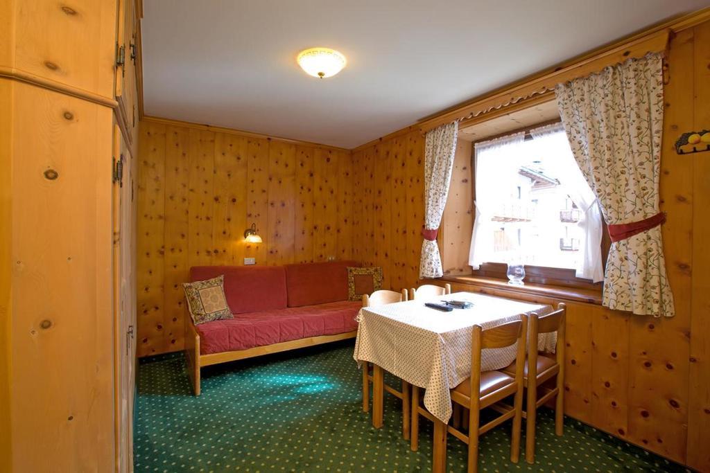 Residence L'Arcobi Ливиньо Экстерьер фото