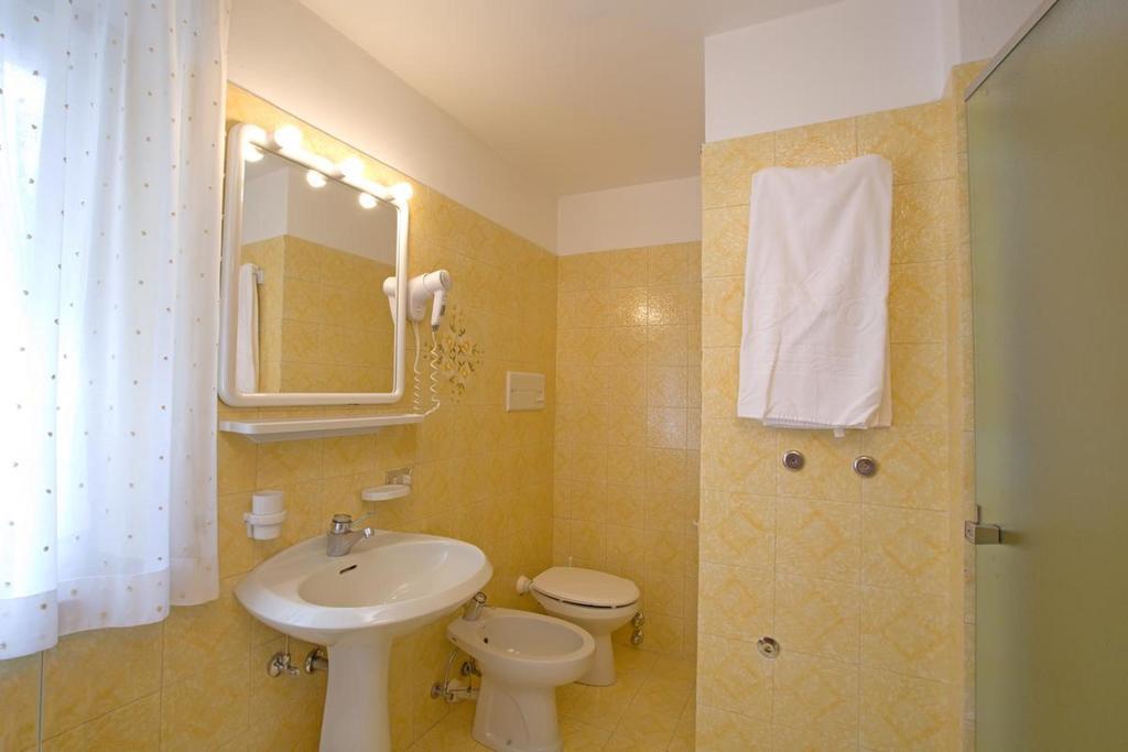 Residence L'Arcobi Ливиньо Экстерьер фото
